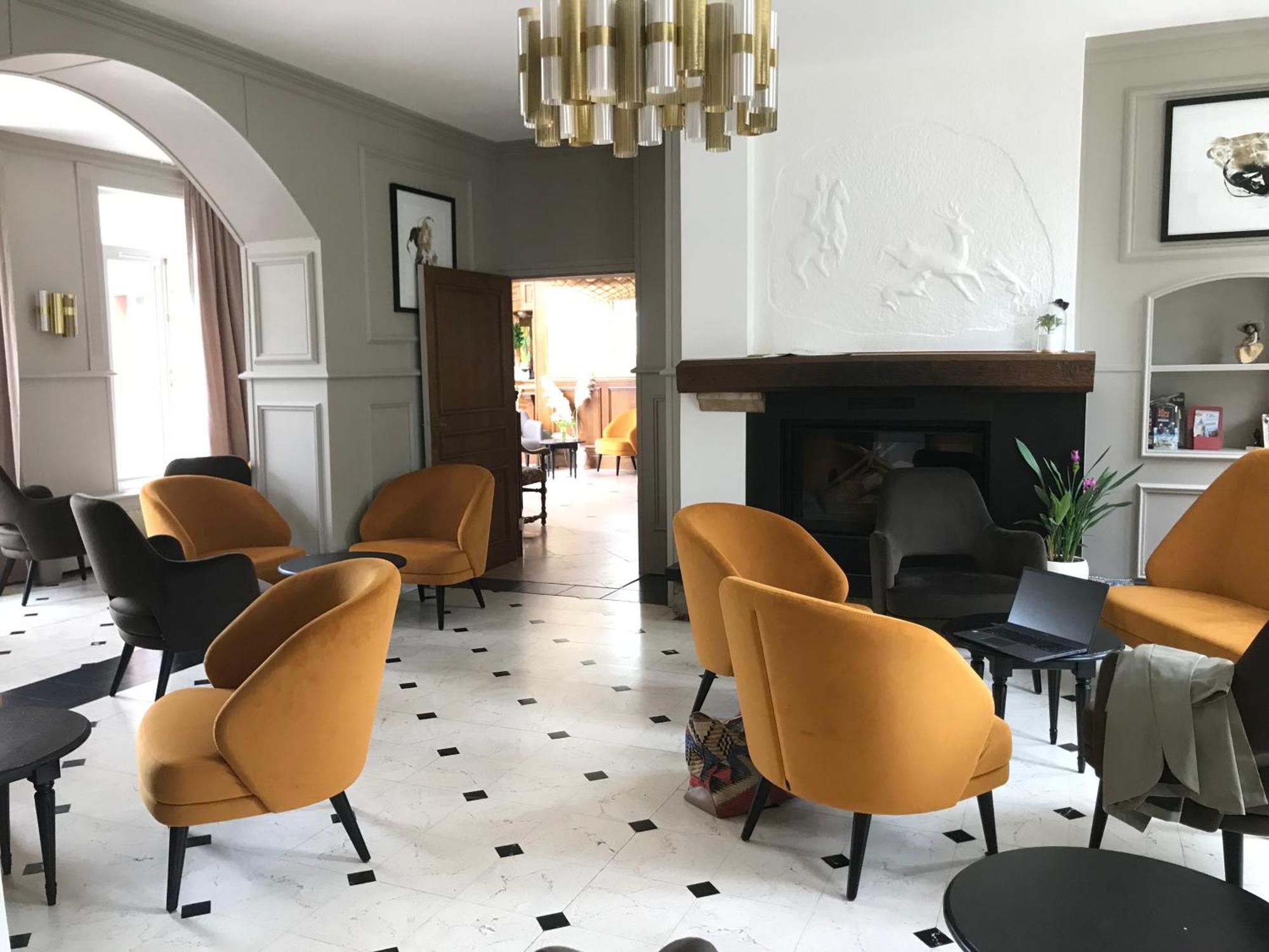 Logis Hotel & Restaurant - Le Chateau Des Tourelles 3 Etoiles Le Wast Bagian luar foto